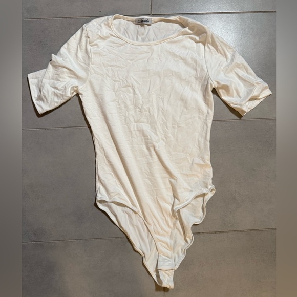 Magnolia Boutique Ivory Bodysuit - Picture 1 of 4